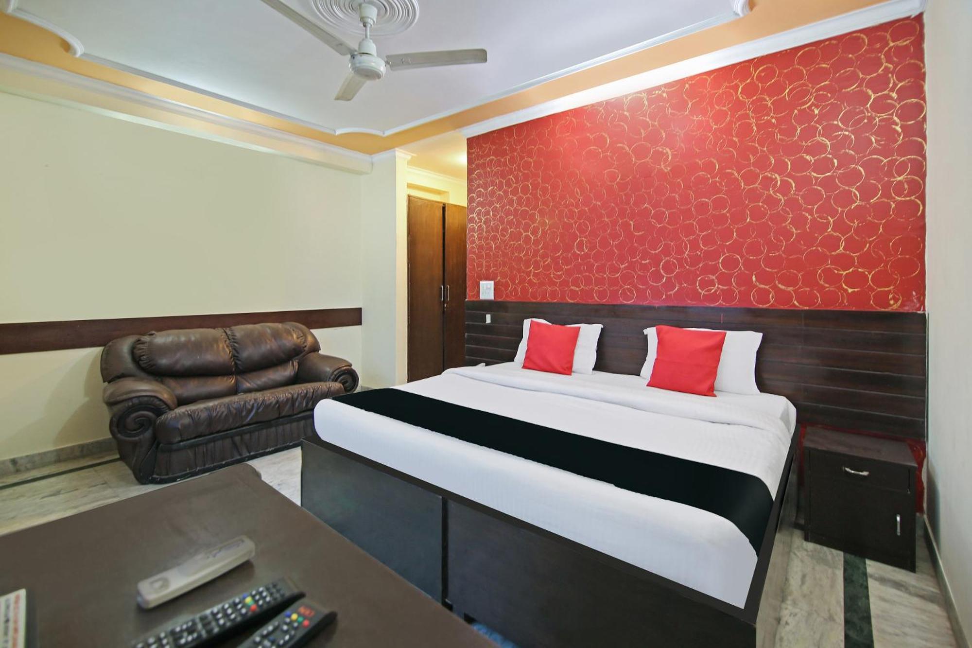 Capital O Tipsyy Near Aravali Biodiversity Park Gurgaon Exterior foto