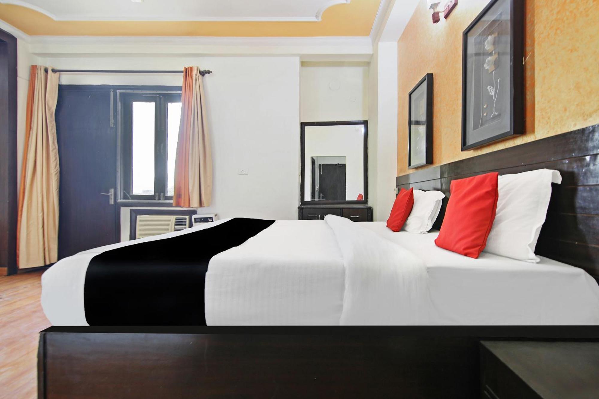 Capital O Tipsyy Near Aravali Biodiversity Park Gurgaon Exterior foto