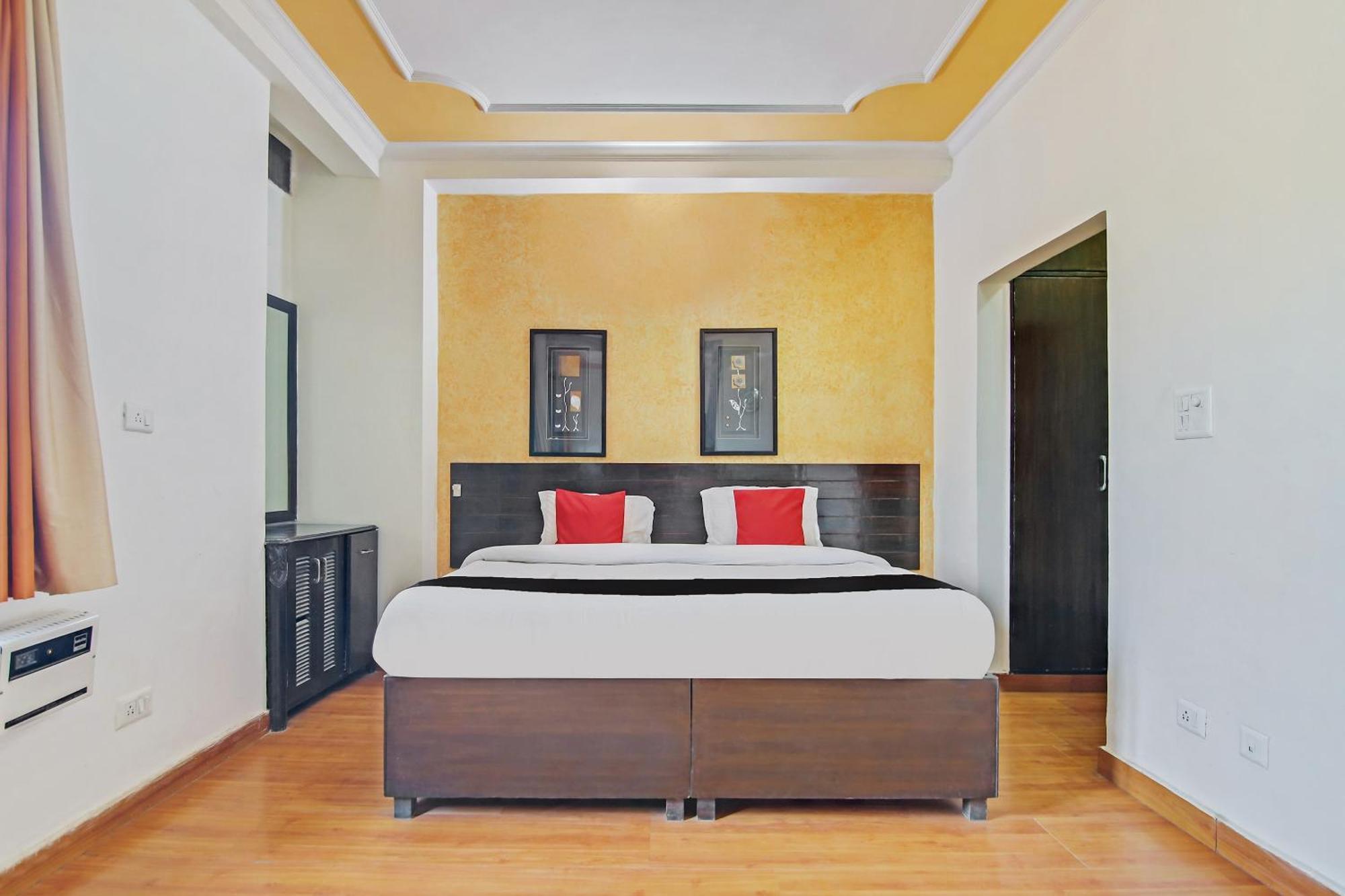 Capital O Tipsyy Near Aravali Biodiversity Park Gurgaon Exterior foto